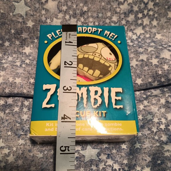 NIB Zombie Rescue Kit - Please adopt me - Peter Pauper Press EXTREMELY RARE! - Picture 7 of 7